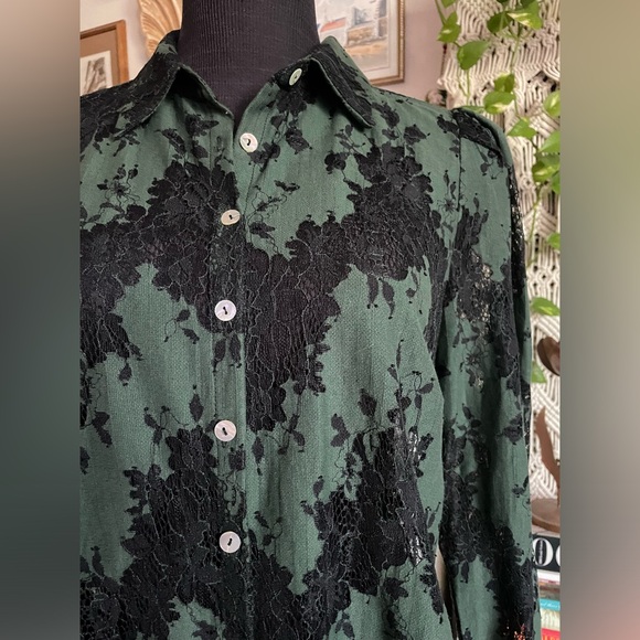 5 for $35 Acos&a green lace top - Picture 4 of 8